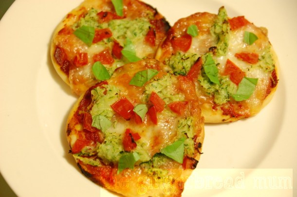 mini pizzas