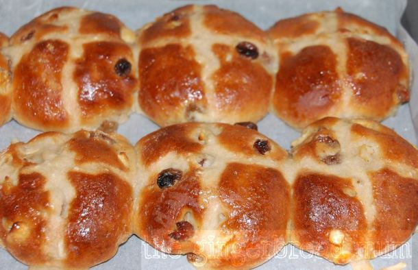 hot cross buns