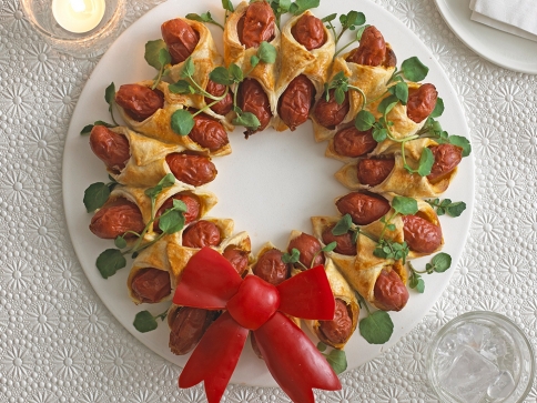 Annabel Karmel's Mini Hot Dog Christmas Wreath