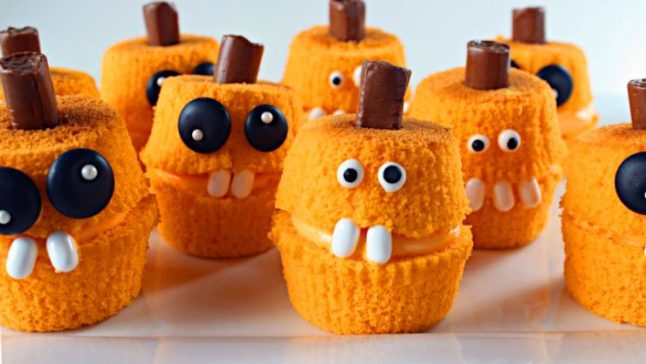 The Bearfoot Baker: Pumpkin Cakes